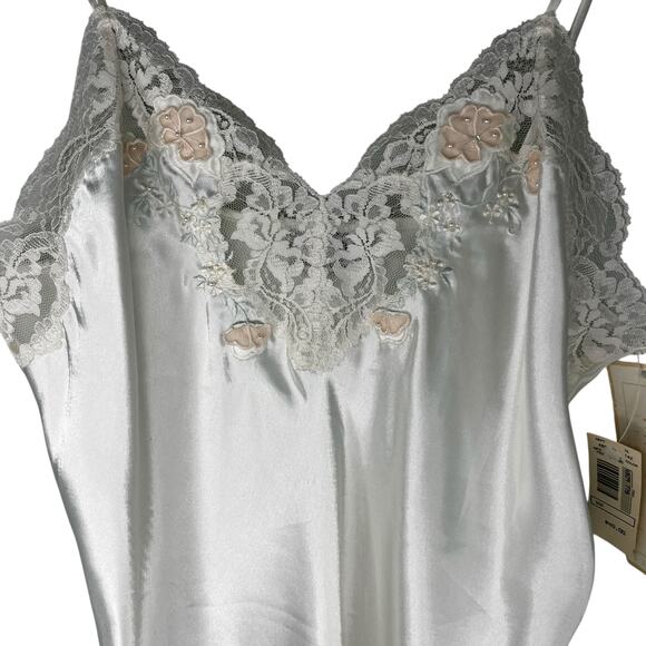 Val Mode Vintage Two Piece Lingerie Wedding M/L Nightgown Robe Lace New - Picture 8 of 16